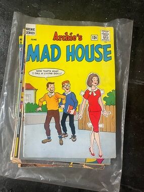 Archie's Mad House Comic Book - Yellow Cover